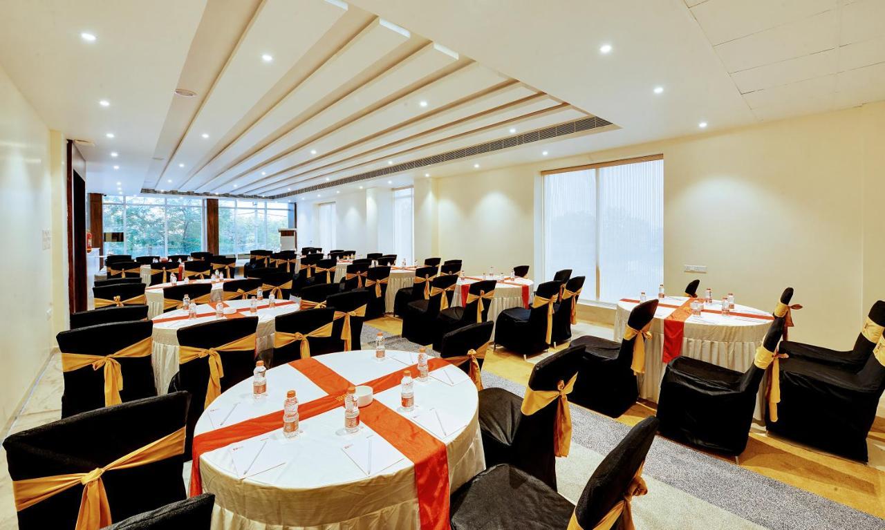 Mastiff Select Gulbarga Hotel Kalaburagi Exterior photo